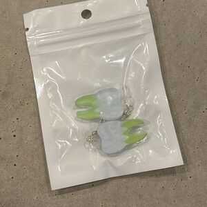 NWT BUNDLE OF 5 PAIRS OF DENTAL TOOTH MOLAR EARRINGS